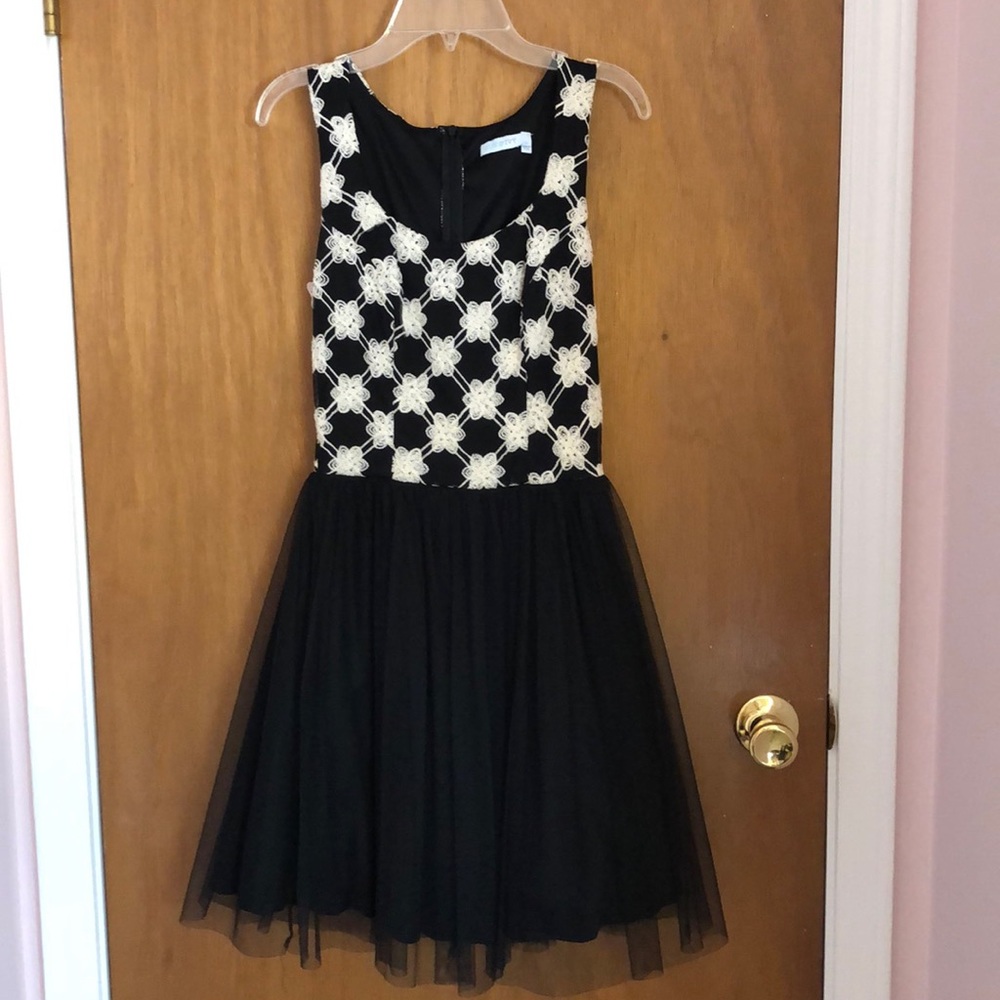 Selling Francesca’s dress size small